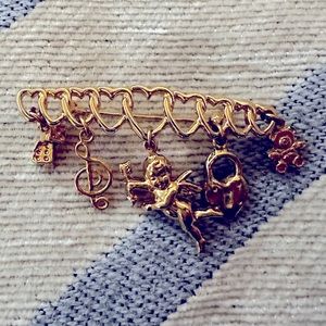 4 for $10!!!  Vintage Charm Good Luck Brooch